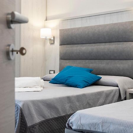 Versilia Residence - Colombo Λίντο ντι Καμαϊόρε Εξωτερικό φωτογραφία