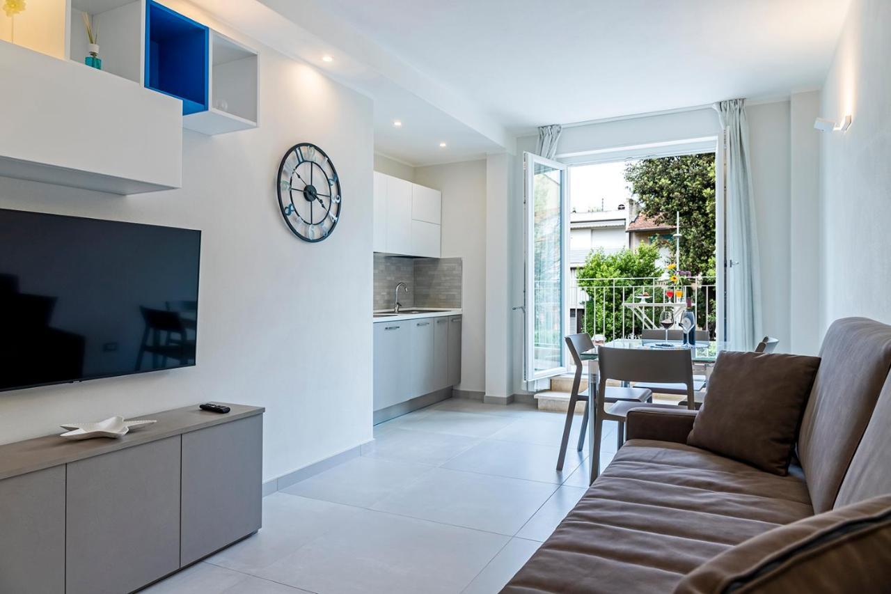 Versilia Residence - Colombo Λίντο ντι Καμαϊόρε Εξωτερικό φωτογραφία
